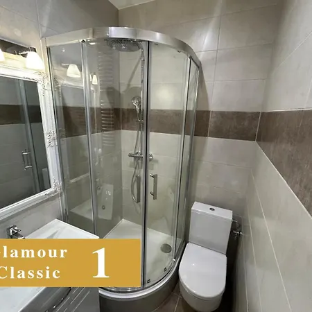 Efipa Glamour شقة بلزن
