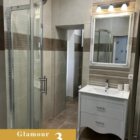 Efipa Glamour Апартаменти Плзень