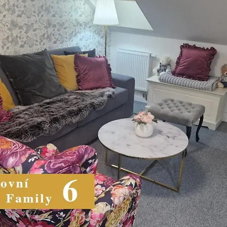 Efipa Glamour Апартаменти Плзень